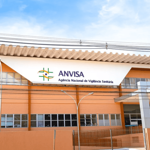 Anvisa proíbe comercialização de lotes de medicamentos contra câncer falsos; veja quais
