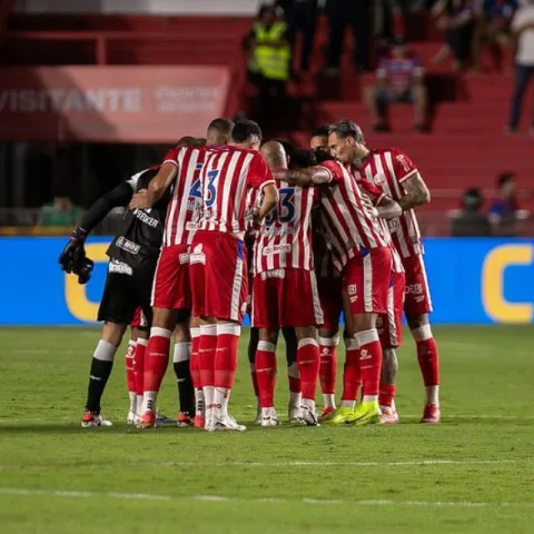 Com um a menos, Fortaleza vence o Náutico nos Aflitos;Timbu perde a segunda seguida e cai na tabela