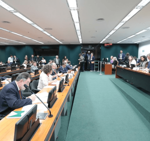 Redução da maioridade penal de 18 para 16 anos avança na CCJ da Câmara