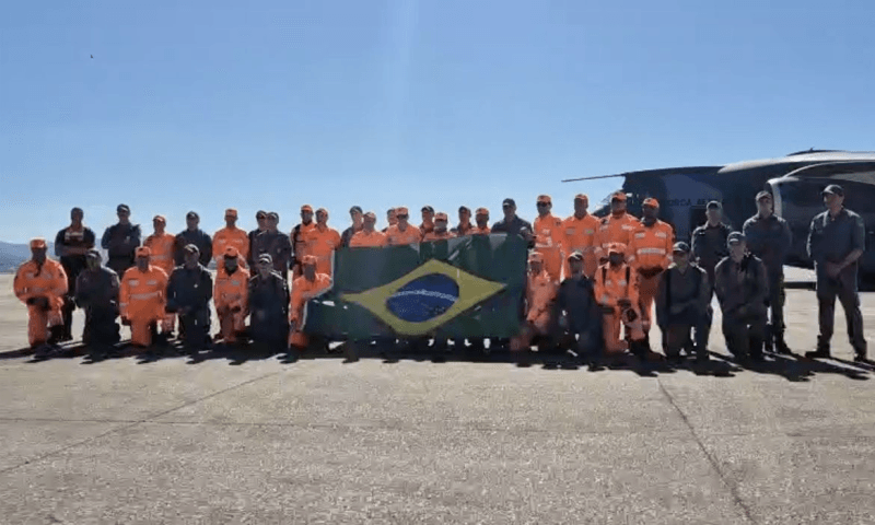 Quarto voo brasileiro para Venezuela decola com bombeiros e donativos