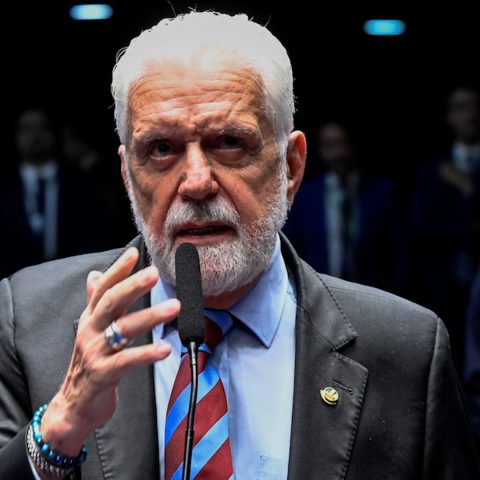 Banco Master: PF investiga se Jaques Wagner recebeu R$ 3,5 milhões e apartamento de luxo