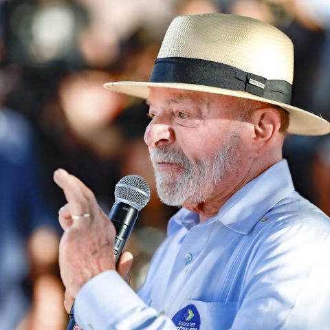 Lula rebate Flávio Bolsonaro e diz que não há motivo para tarifaço antes ou após eleição