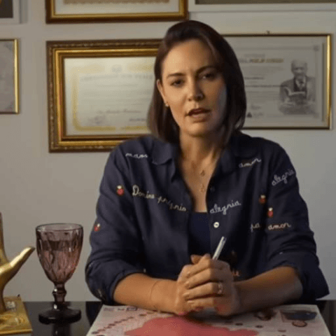 Michelle sinaliza que tem sabe de algo comprometedor sobre Flávio Bolsonaro