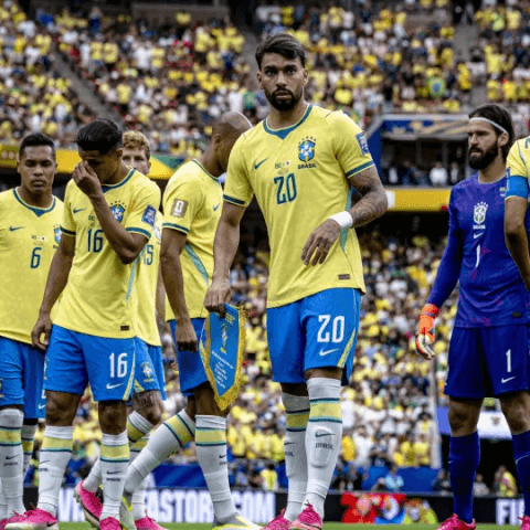 Ancelotti testa surpresa no lugar de Paquetá contra pelas oitavas de final